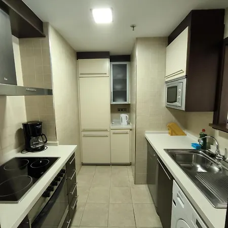 Διαμέρισμα Family Spacious Apartment, Terrace, Kitchen, View, Free Parking And Wifi