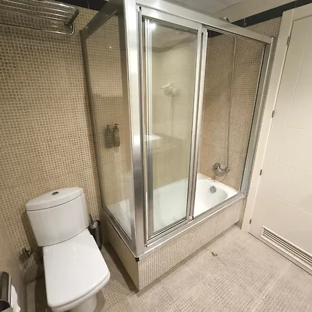 Family Spacious Apartment, Terrace, Kitchen, View, Free Parking And Wifi Διαμέρισμα *
