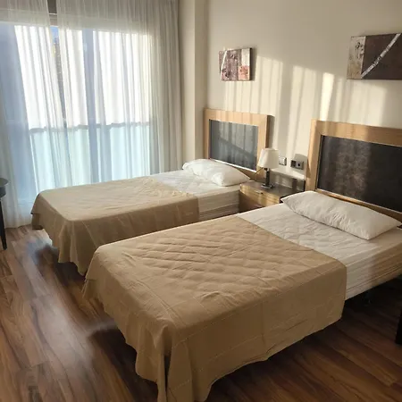 Family Spacious Apartment, Terrace, Kitchen, View, Free Parking And Wifi Daire Benalmádena